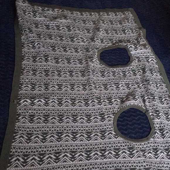 ivivva reversible wrap - Picture 3 of 6